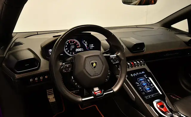 Lamborghini Huracan view 10