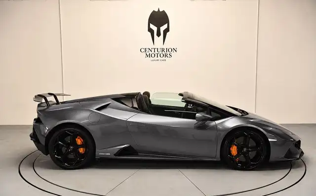 Lamborghini Huracan view 3