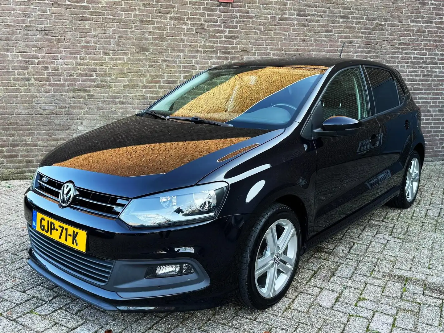 Volkswagen Polo 1.2 R-line Edition 5-Drs Carplay Clima 16-Inch Noir - 1