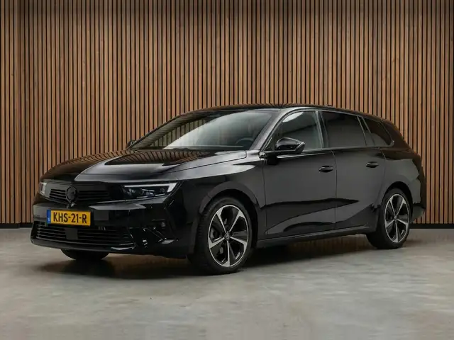 Opel Astra view 3
