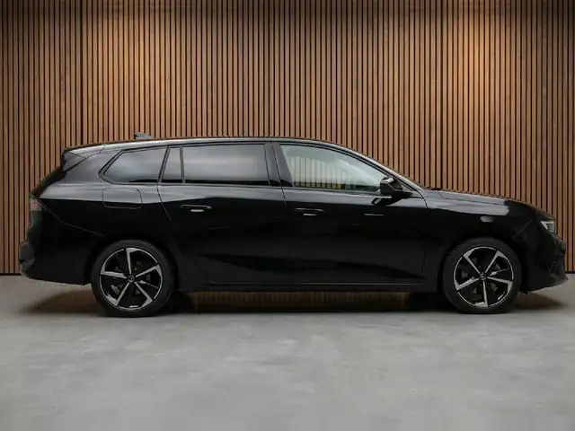 Opel Astra view 6