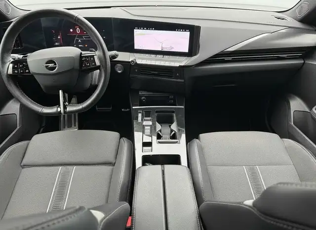 Opel Astra view 8