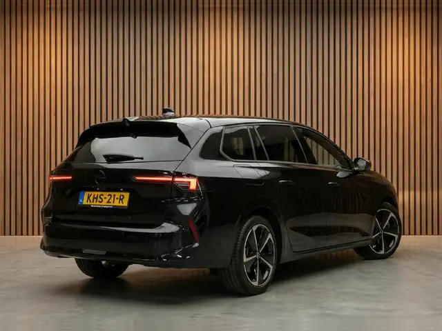 Opel Astra view 5