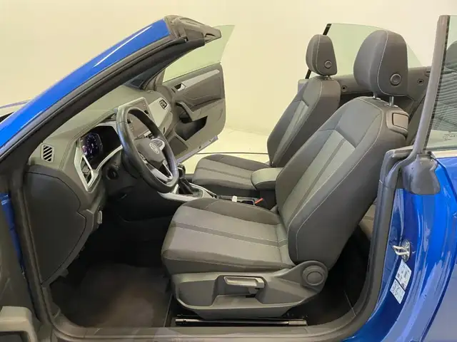 Volkswagen T-Roc view 6