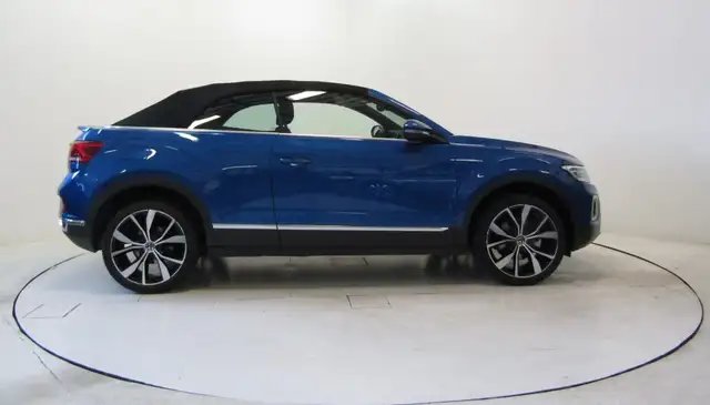 Volkswagen T-Roc view 15