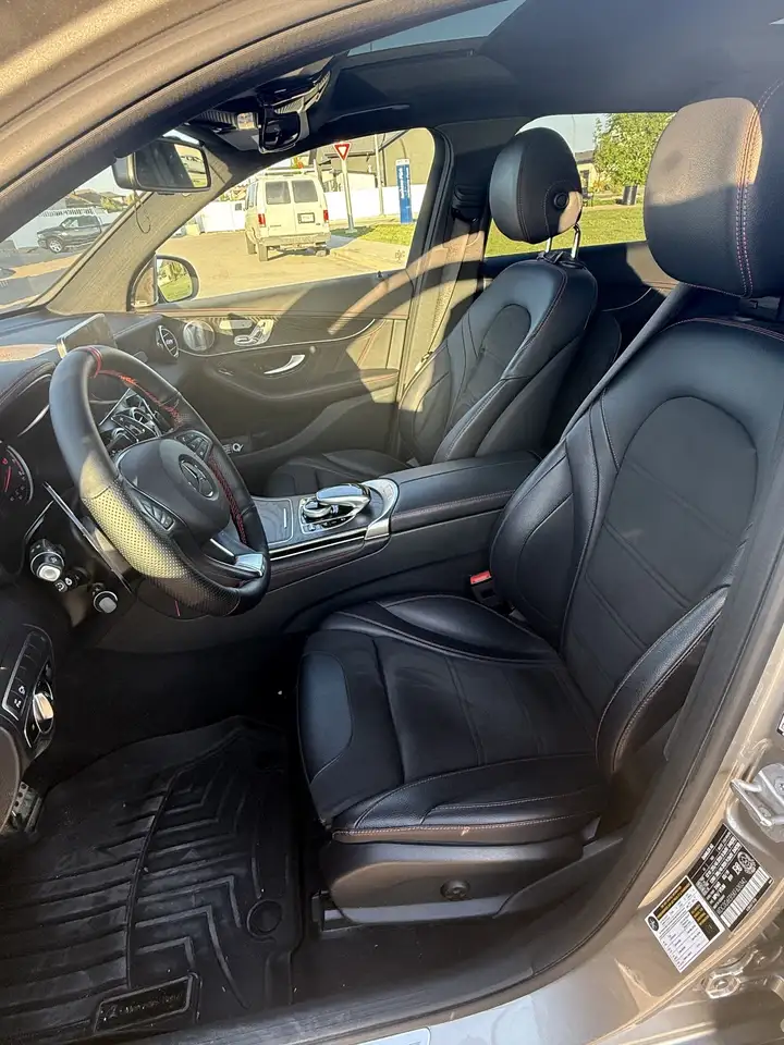 Mercedes-Benz GLC снимка Mercedes-Benz GLC