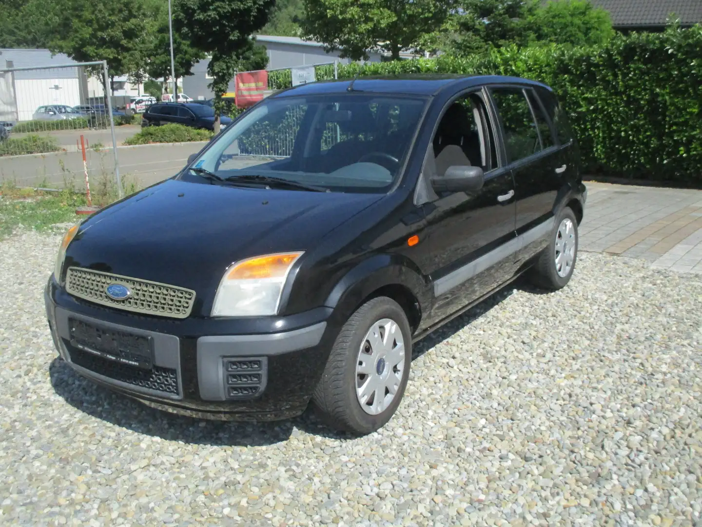 Ford Fusion Fun X Schwarz - 2