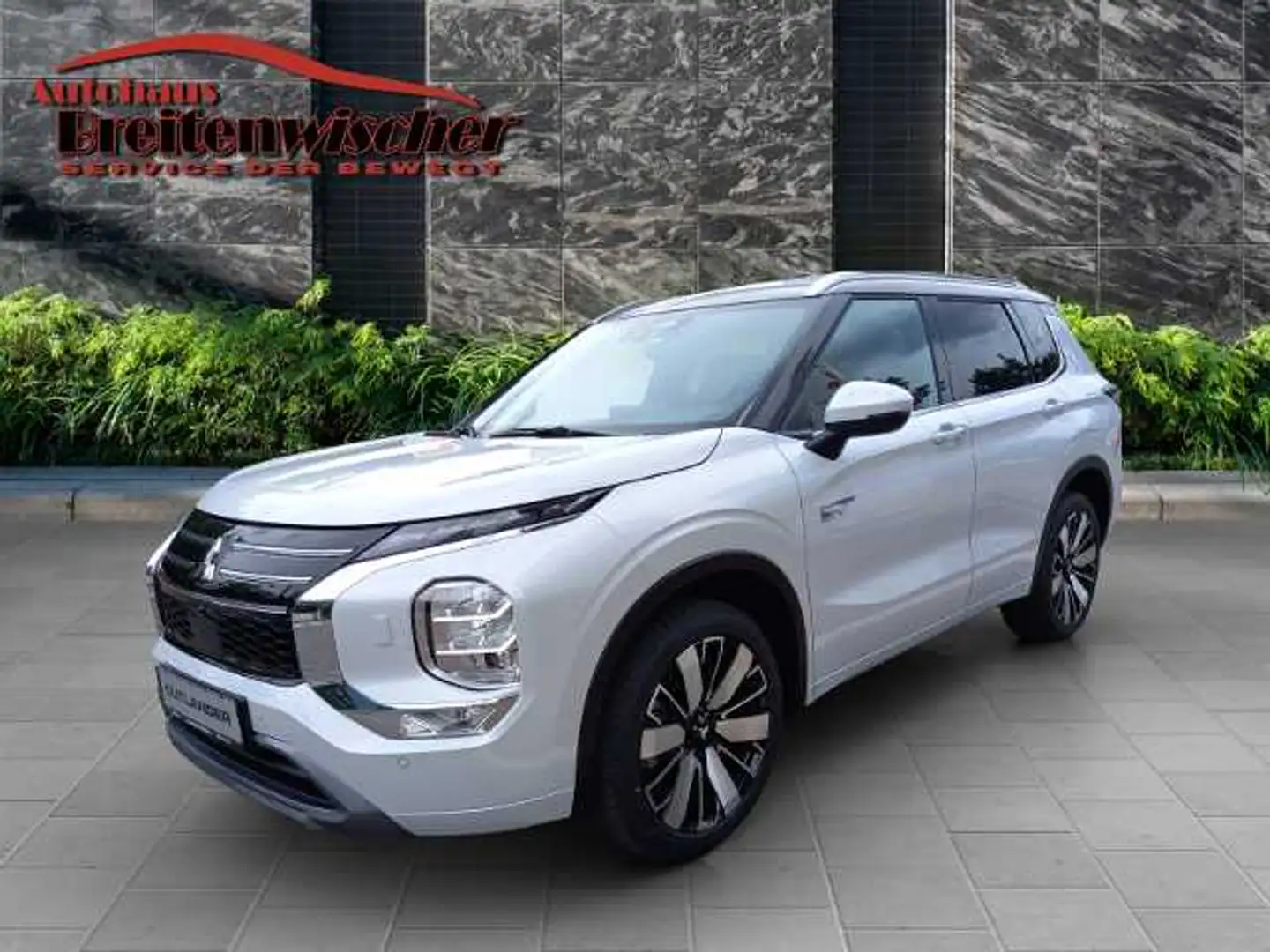 Mitsubishi Outlander 2.4 PHEV TOP mit Luxury-Paket Weiß - 1