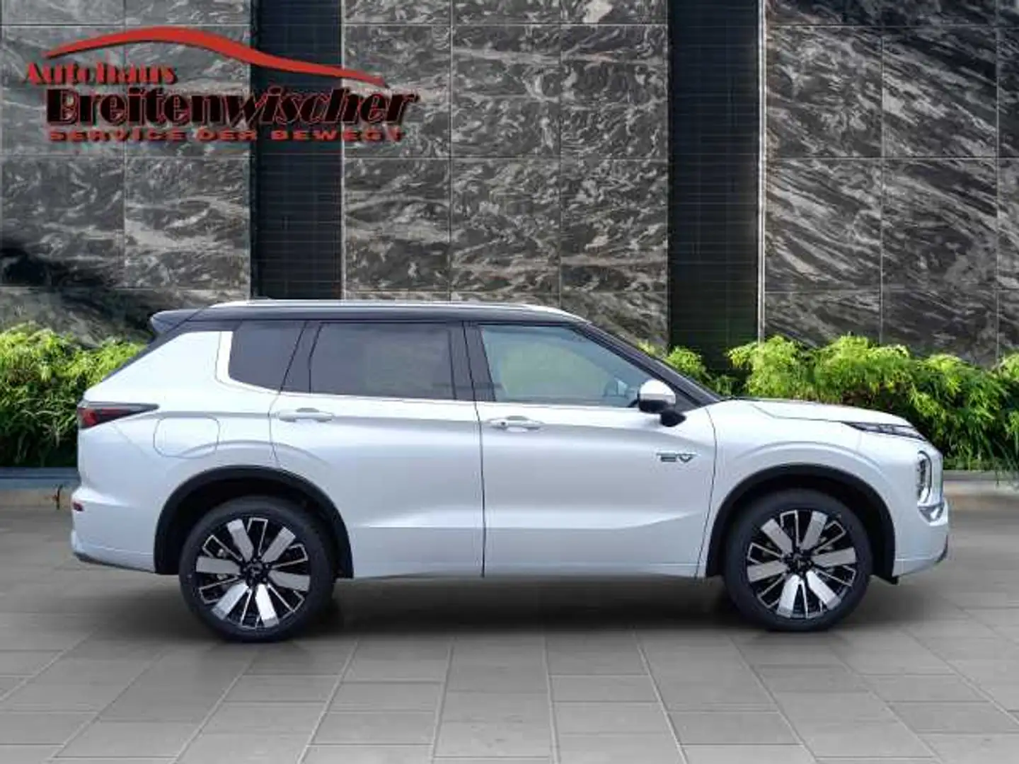 Mitsubishi Outlander 2.4 PHEV TOP mit Luxury-Paket Weiß - 2