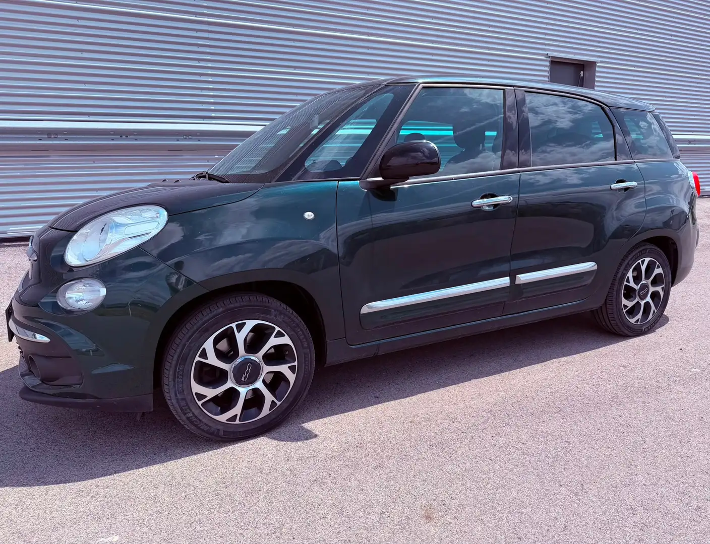 Fiat 500L Wagon 1,6 MultiJet 120 SCR Lounge ID:53 Grün - 2