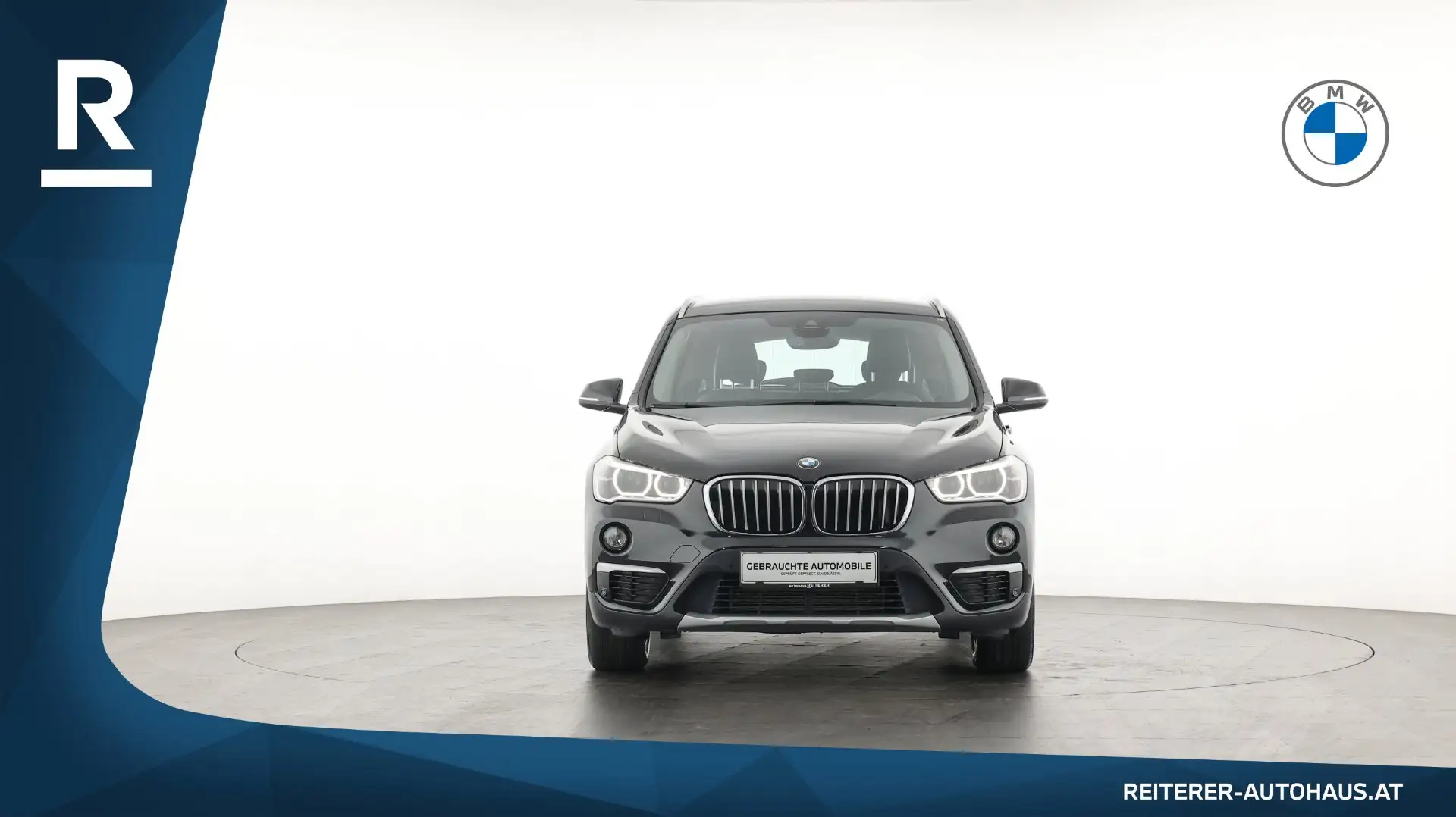 BMW X1 xDrive20i Schwarz - 2