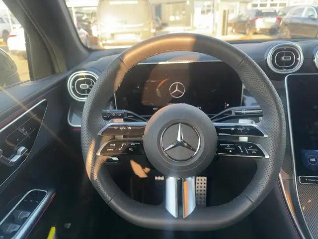 Mercedes-Benz GLC 220 d 4MATIC Distr KeyGo PTS Shz Navi MBUX Ansicht 11