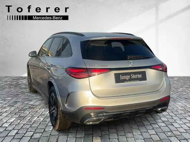 Mercedes-Benz GLC 220 d 4MATIC Distr KeyGo PTS Shz Navi MBUX Ansicht 4