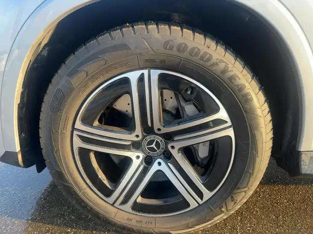 Mercedes-Benz GLC 220 d 4MATIC Distr KeyGo PTS Shz Navi MBUX Ansicht 13