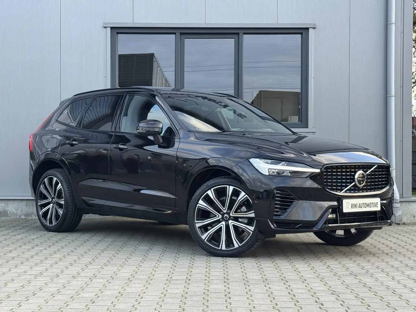 Volvo XC60 2.0 T6 Plug-in hybrid AWD R-Design 349 PK | 360 Ca - 2