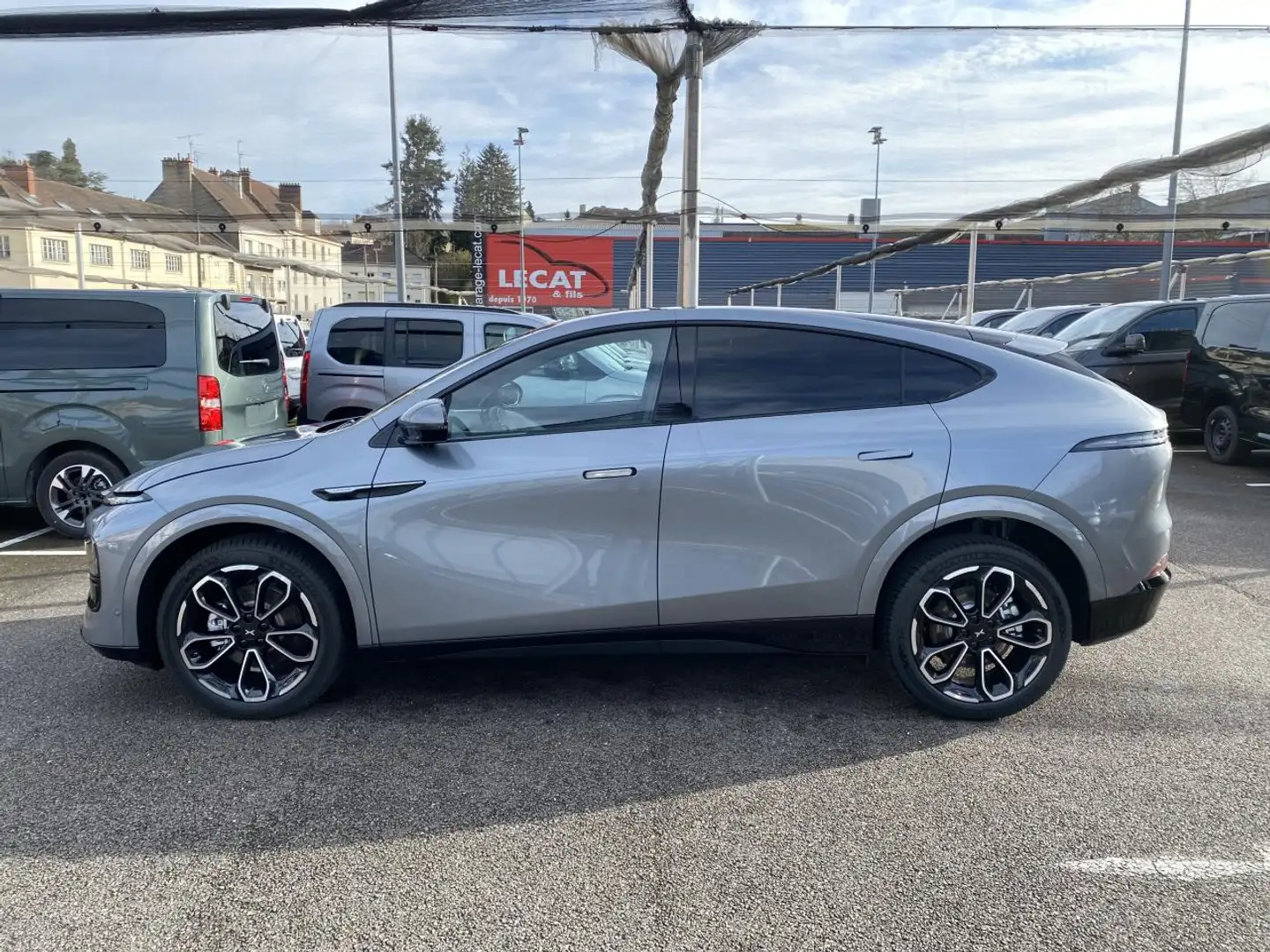 Xpeng G6 PERFORMANCE 80 KWH AWD AVEC ATTELAGE Gris - 2