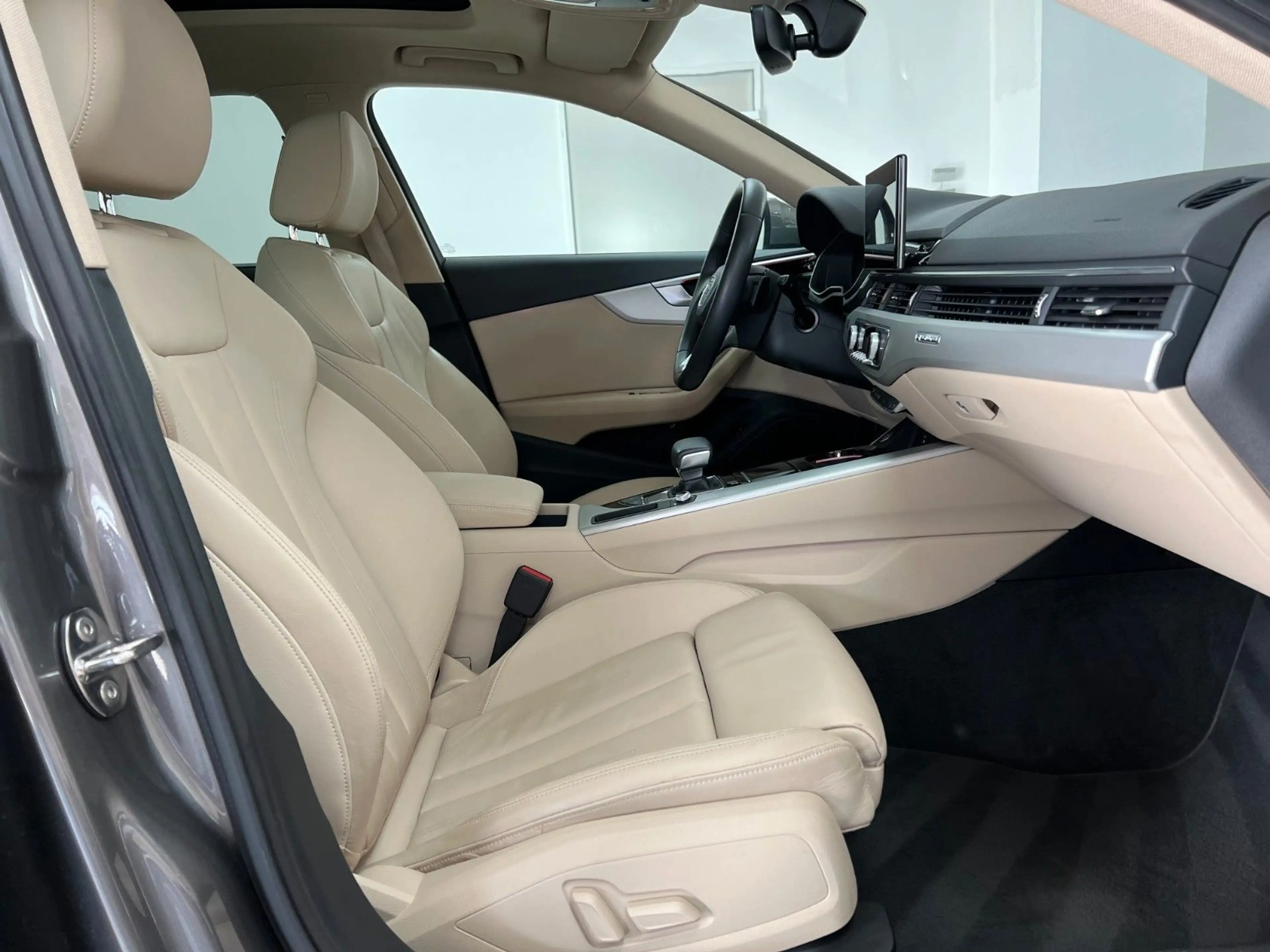 Audi A4 allroad quattro 50 TDI/MATRIX/LEDER/KAM/PANO — photo 11