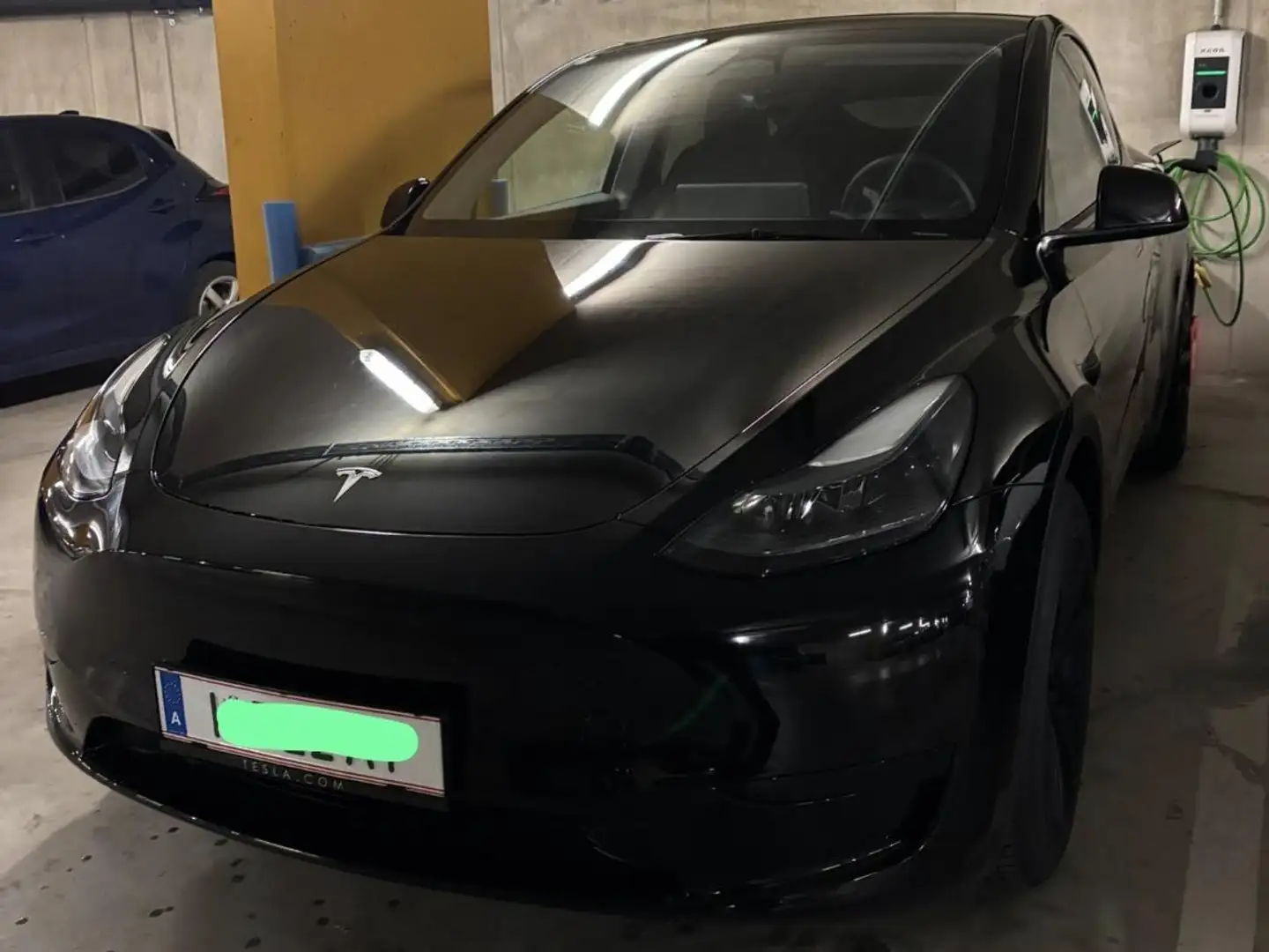 Tesla Model Y Model Y 62kWh Base Base Schwarz - 1