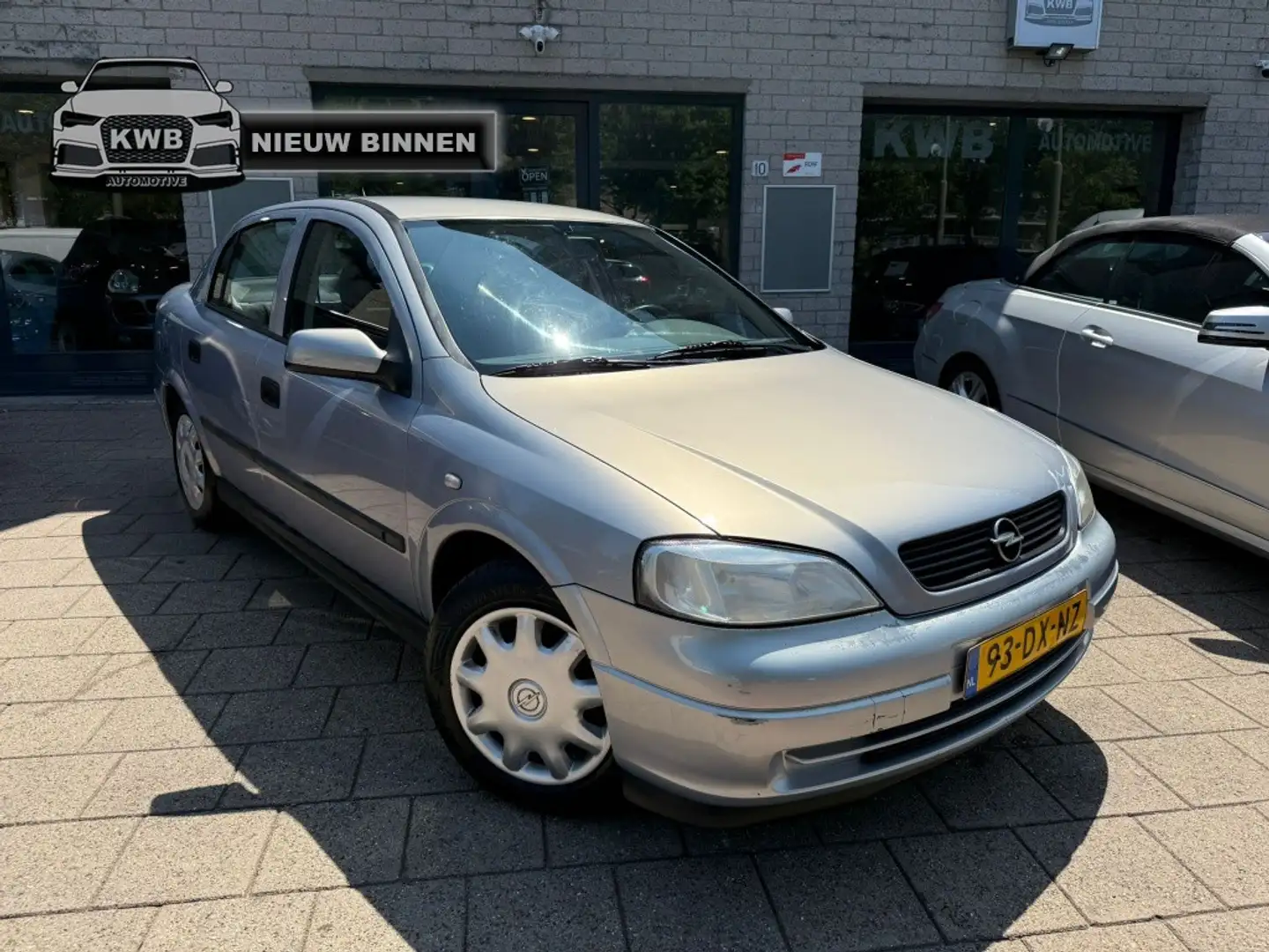 Opel Astra 1.6 GL 5Deurs Nieuwe apk Weinig km NAP Grijs - 1