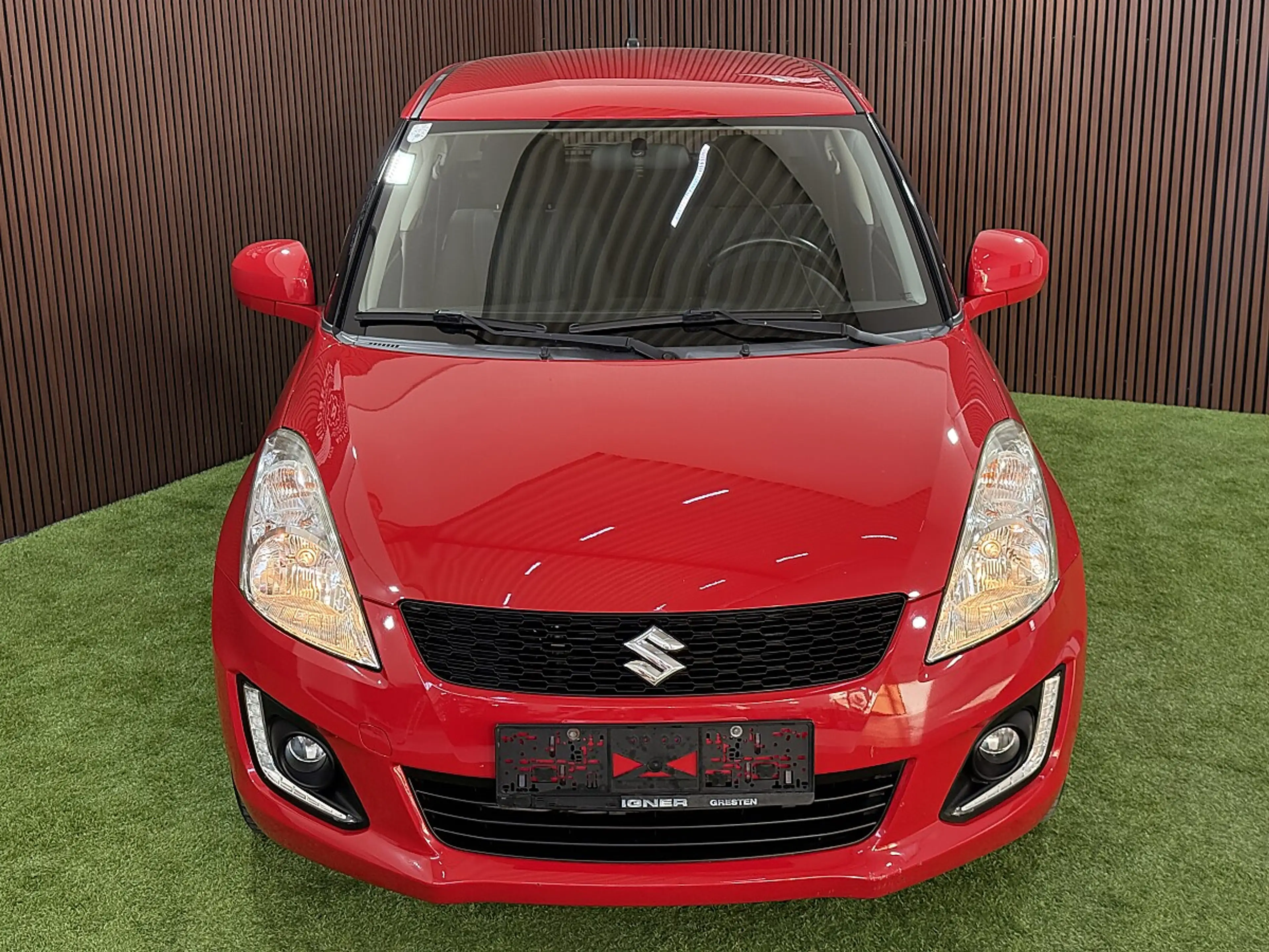 Suzuki Swift 1,2 DualJet 4WD Shine — photo 4