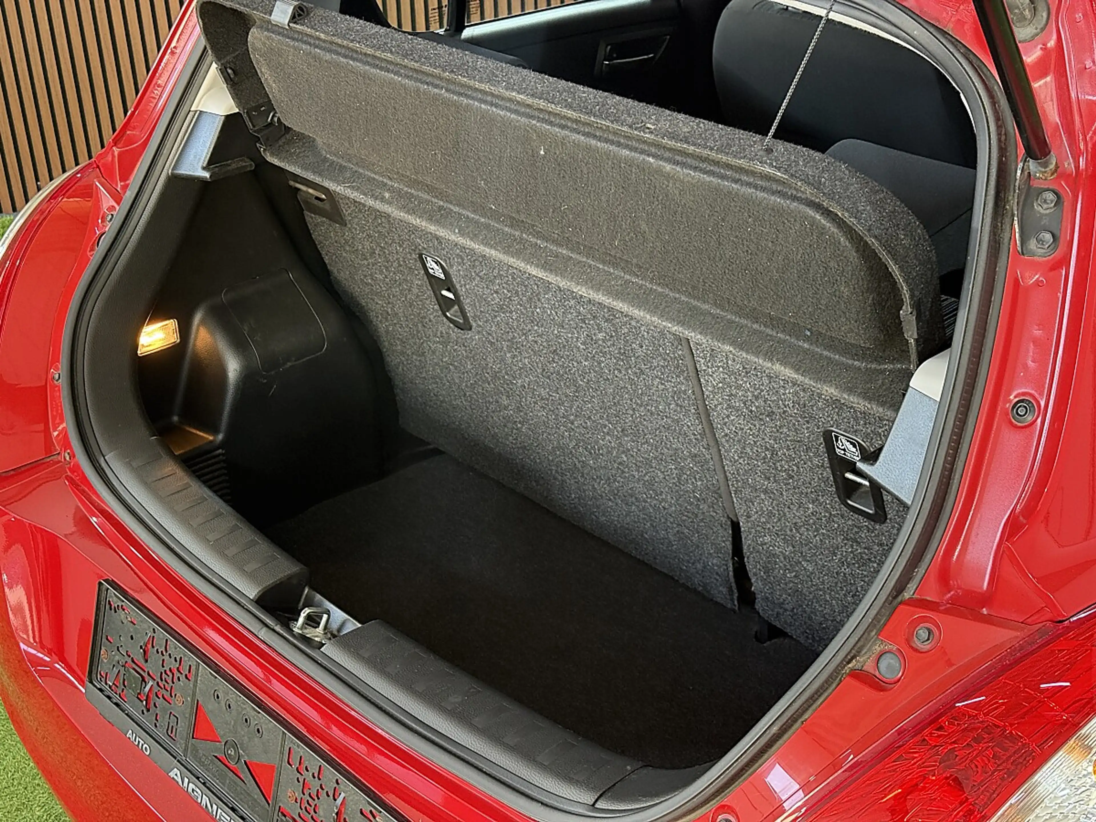 Suzuki Swift 1,2 DualJet 4WD Shine — photo 15
