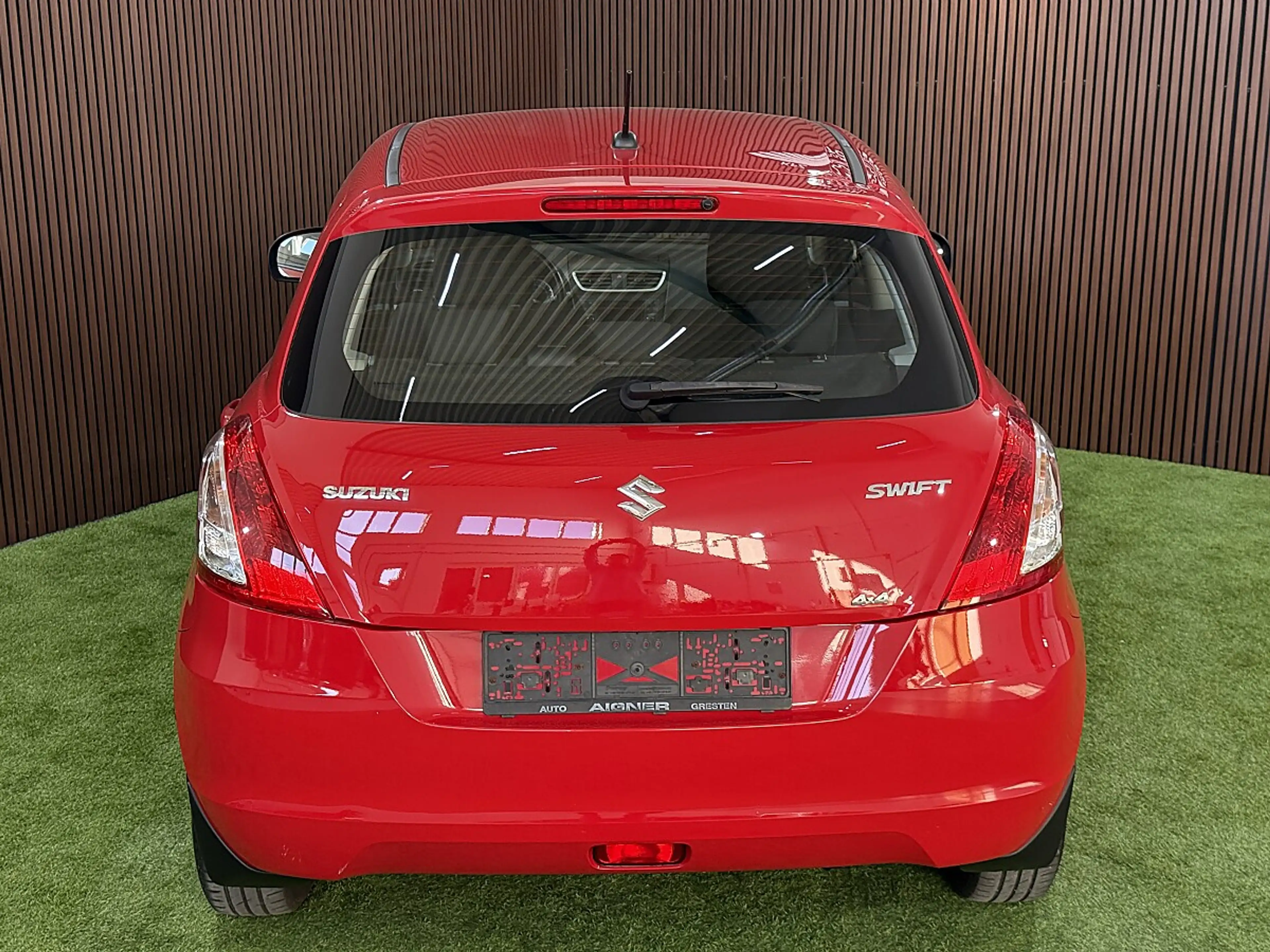 Suzuki Swift 1,2 DualJet 4WD Shine — photo 11