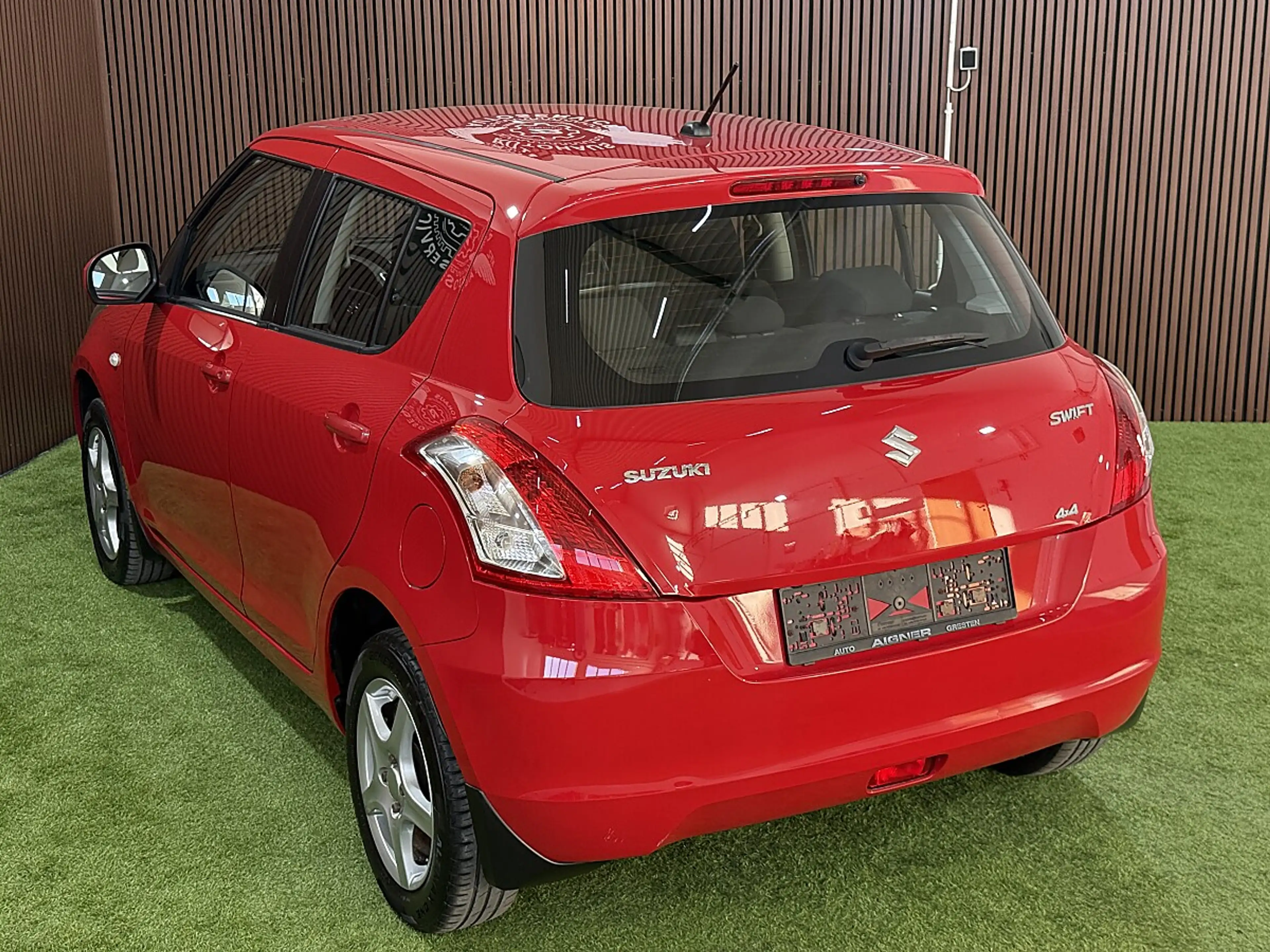 Suzuki Swift 1,2 DualJet 4WD Shine — photo 13