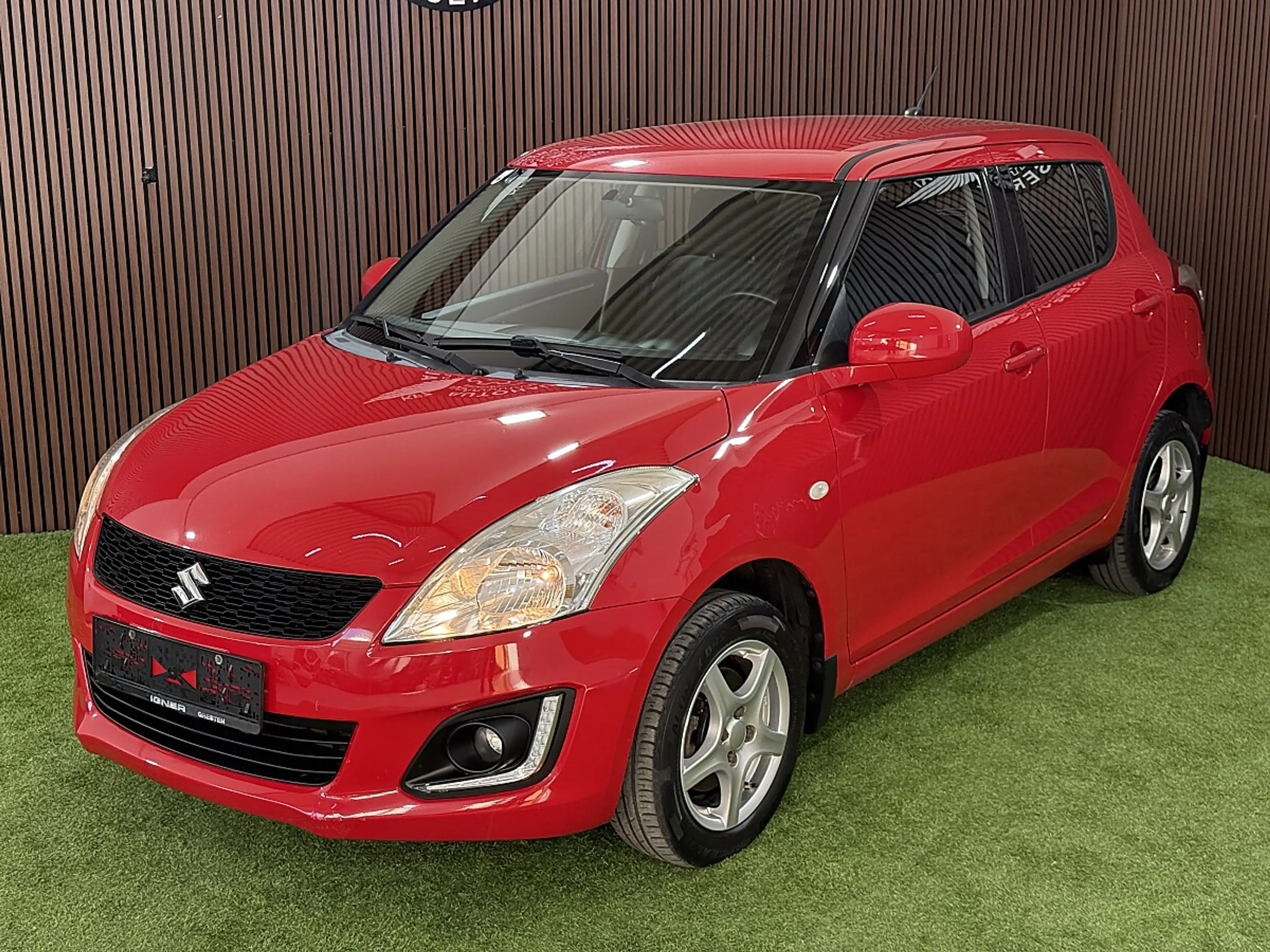 Suzuki Swift 1,2 DualJet 4WD Shine — photo 2