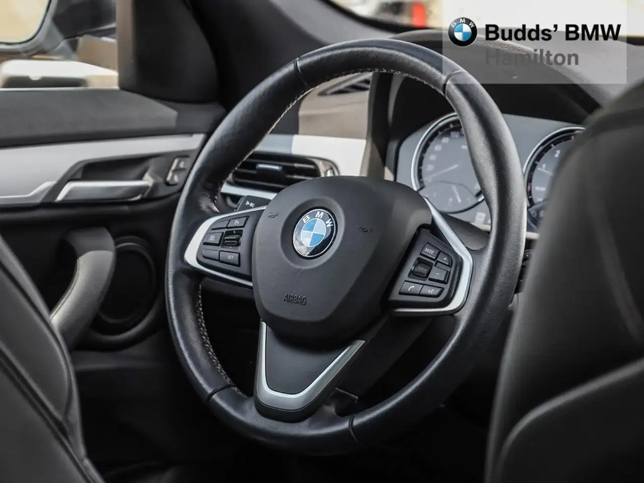 BMW X1 photo BMW X1