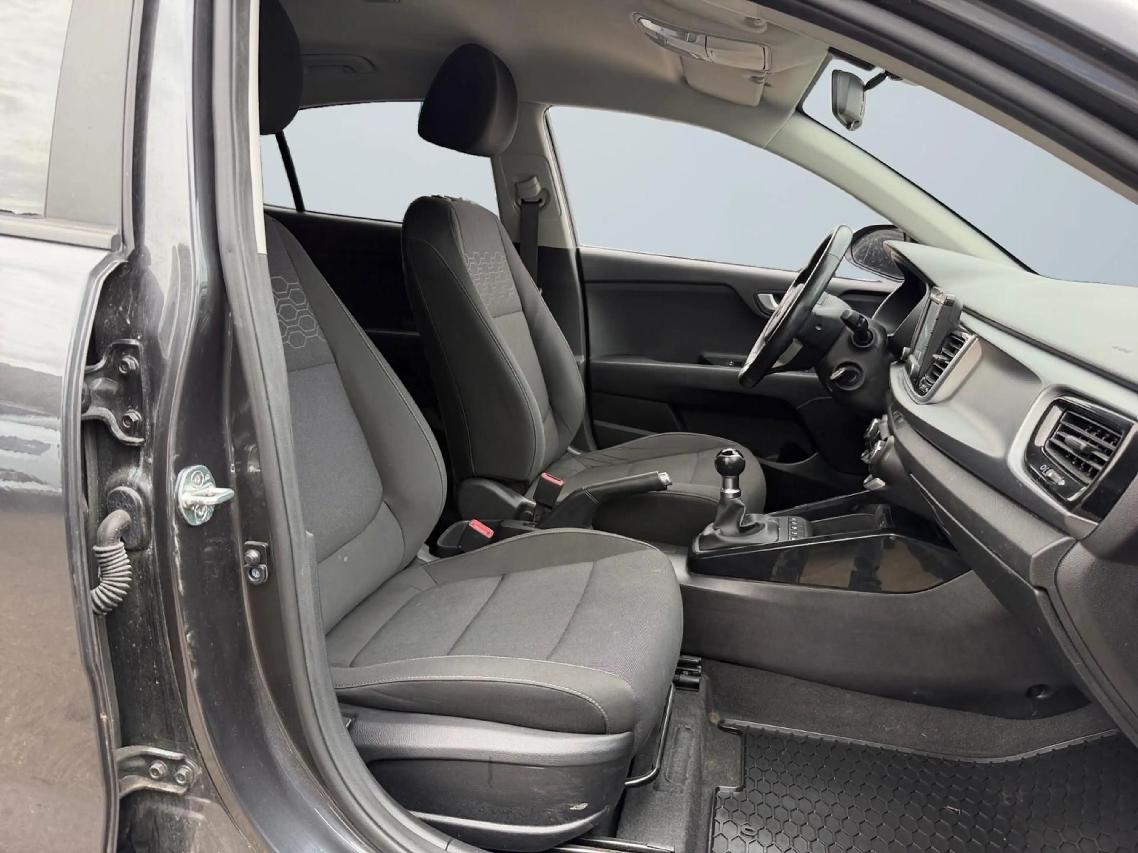 Kia Rio Dream Team/KLIMA/SHZ/KAMERA/LED/1.HAND/EURO6 — photo 12