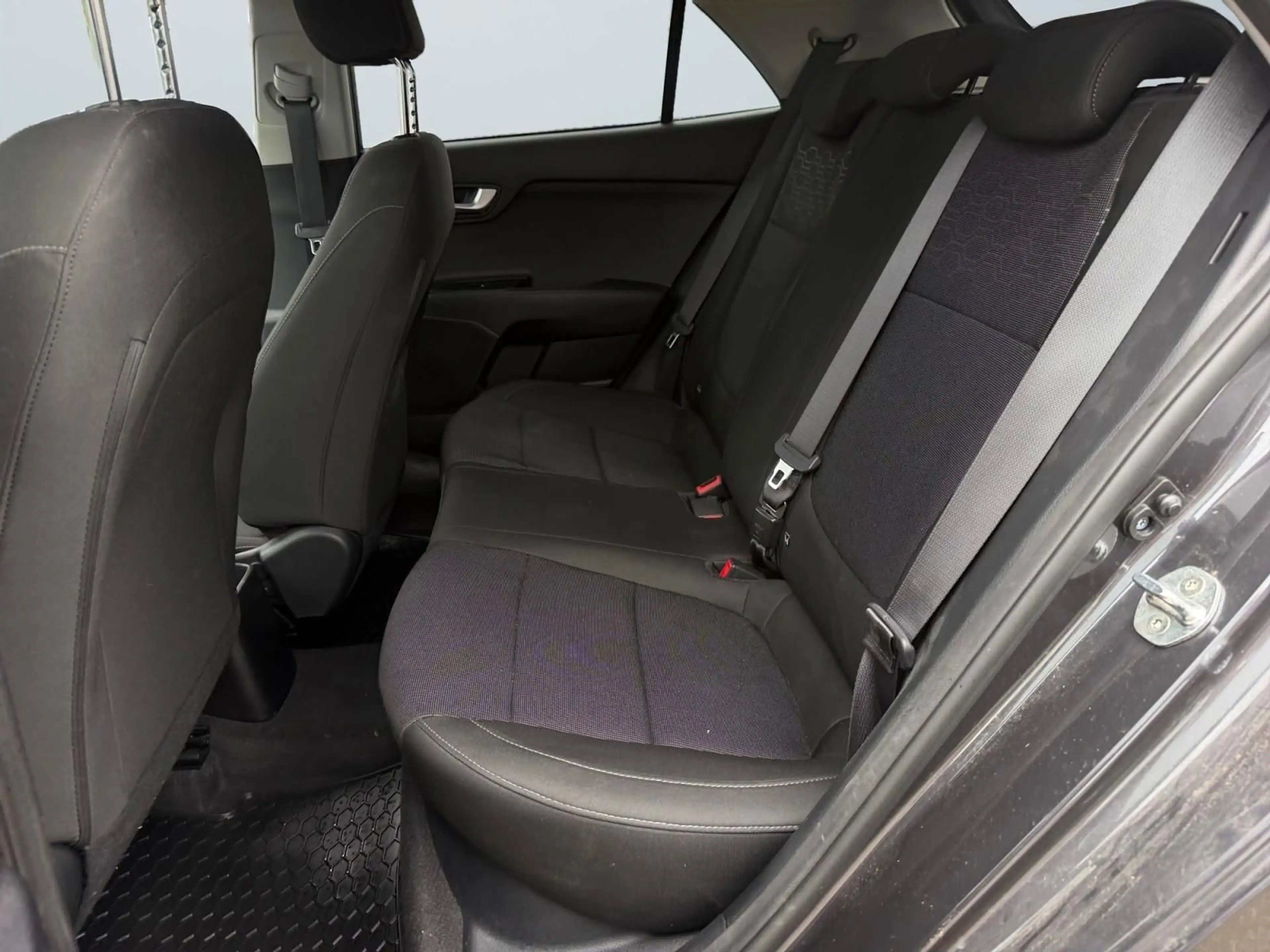 Kia Rio Dream Team/KLIMA/SHZ/KAMERA/LED/1.HAND/EURO6 — photo 11