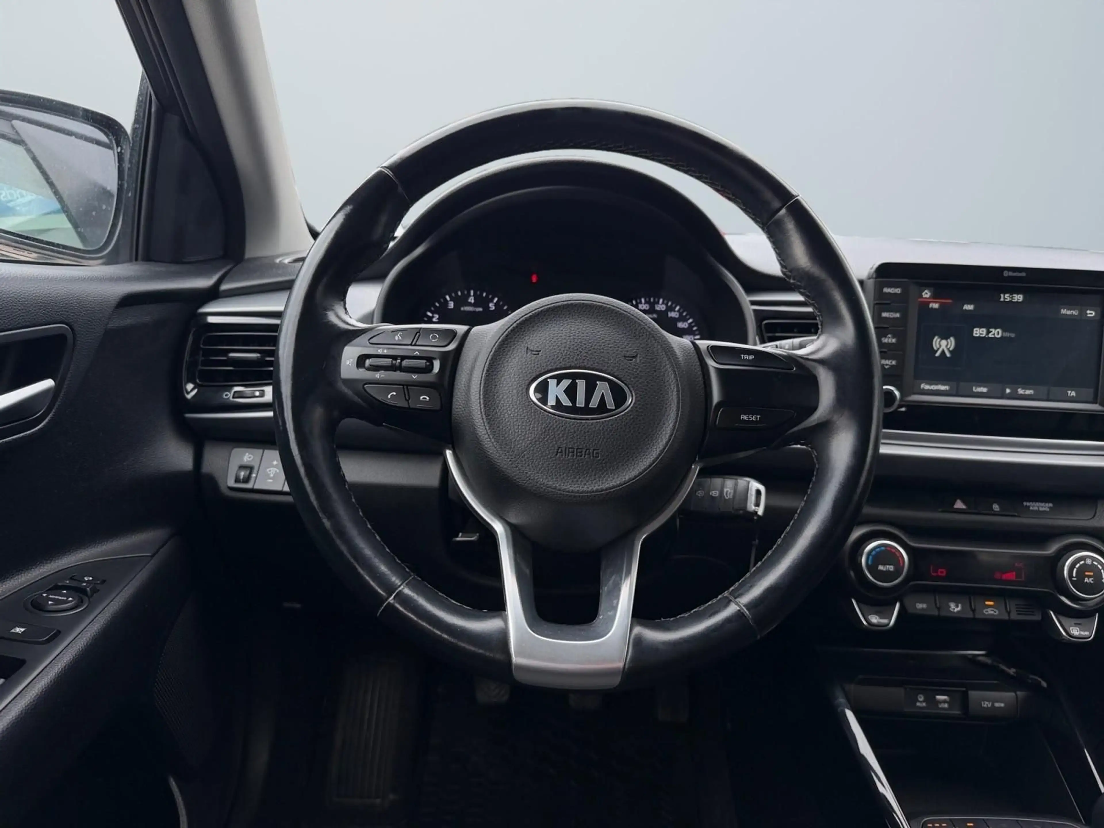 Kia Rio Dream Team/KLIMA/SHZ/KAMERA/LED/1.HAND/EURO6 — photo 15