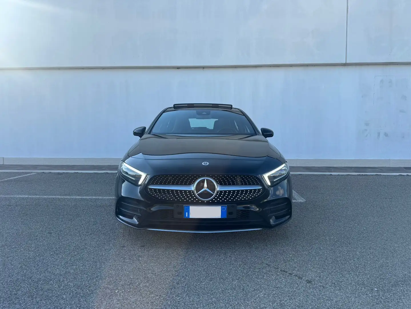 Mercedes-Benz A 180 d Premium auto PANO, BURMESTER, MULTIBEAM - 1