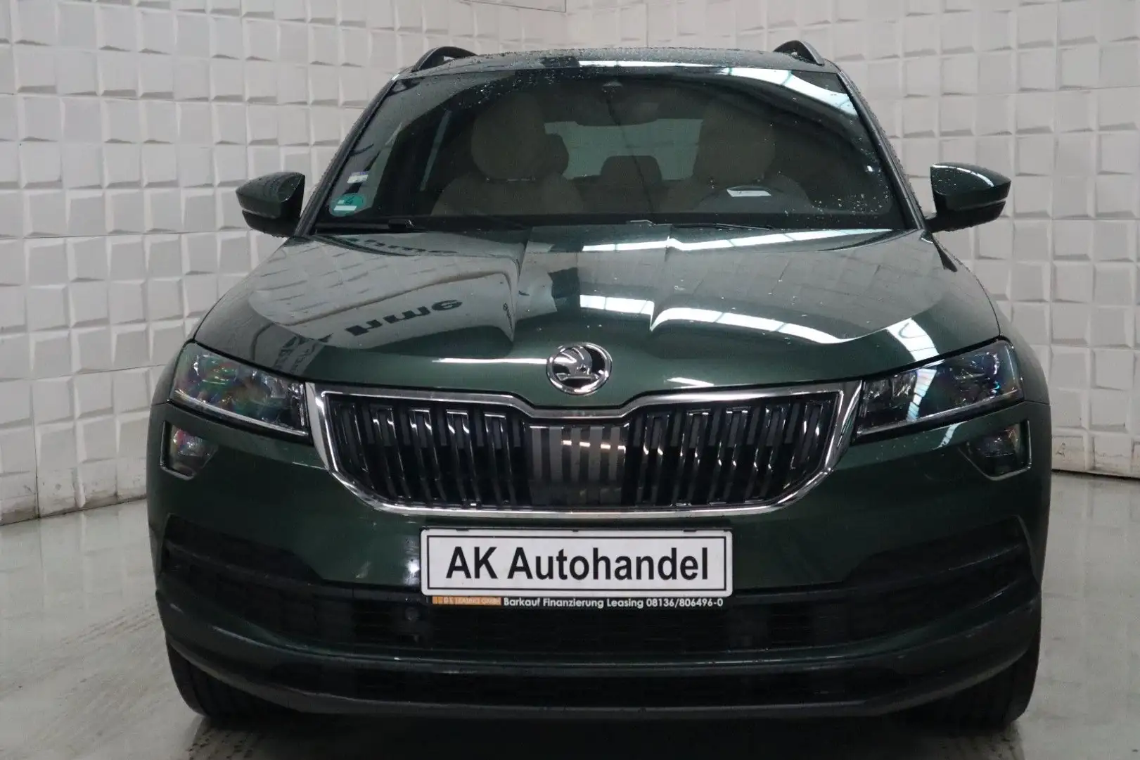 Skoda Karoq Style 4x4,Vollleder,Xenon,Panorama Vert - 2