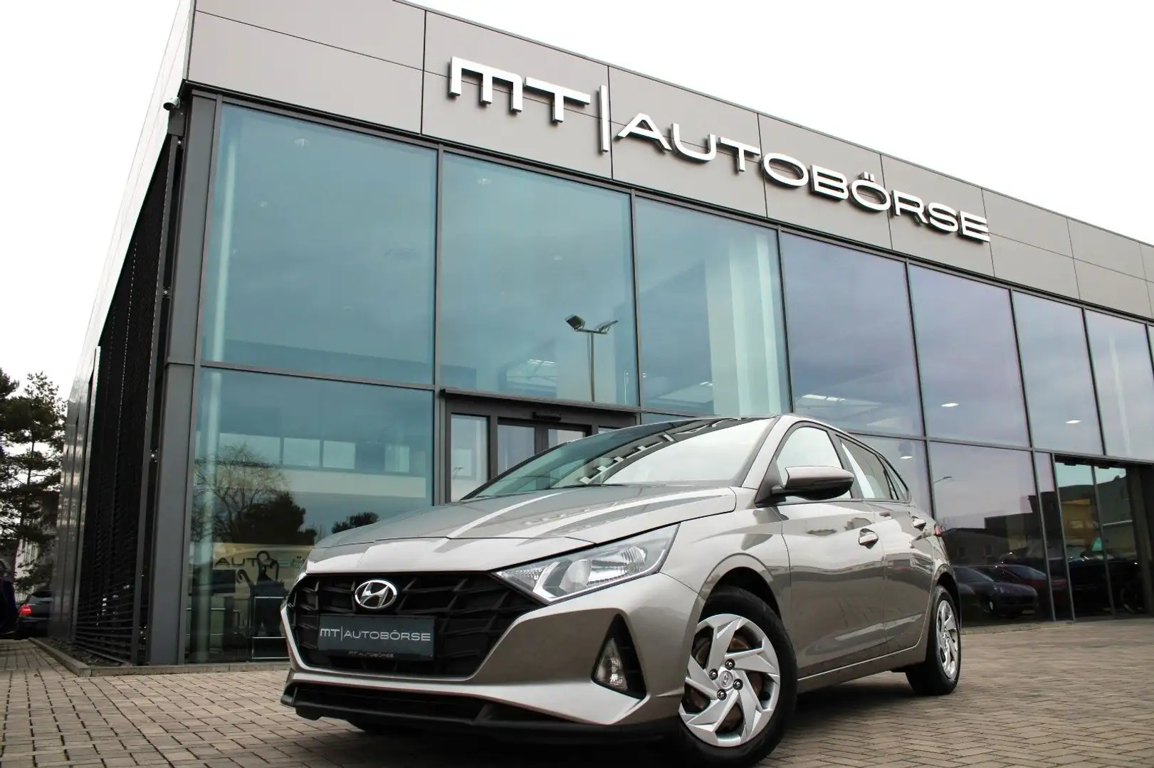 Hyundai i20 *SELECT* FUNKTIONS-PAKET/KLIMA/5-TÜRER Braun - 1
