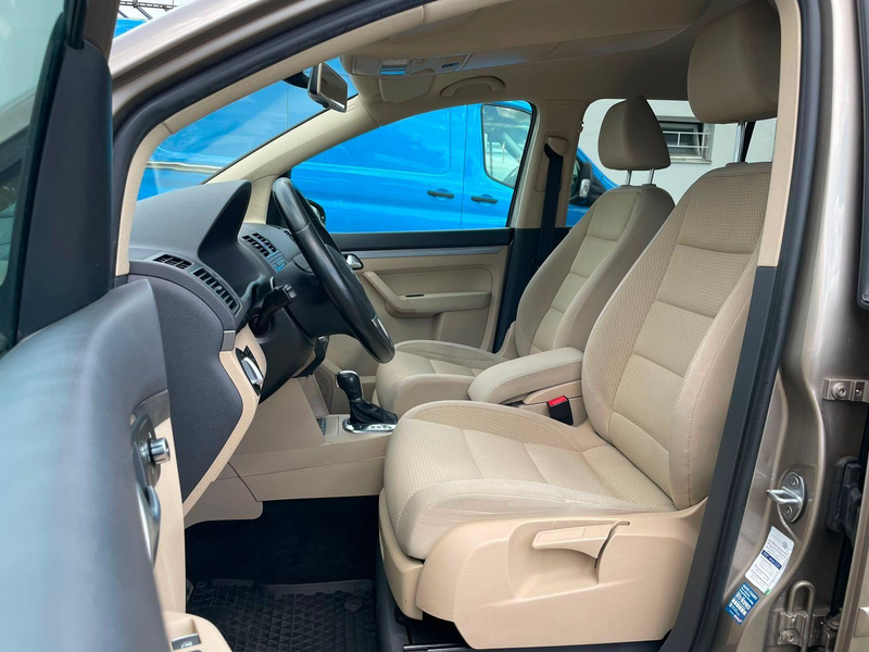 Volkswagen Touran 1.4 TSI/Aut./1.Hand/Parkpilot/TOPZUSTAND — photo 12