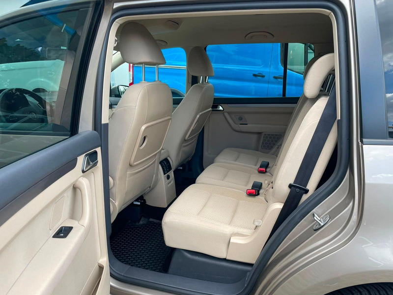 Volkswagen Touran 1.4 TSI/Aut./1.Hand/Parkpilot/TOPZUSTAND — photo 15