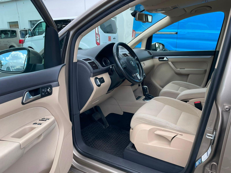 Volkswagen Touran 1.4 TSI/Aut./1.Hand/Parkpilot/TOPZUSTAND — photo 14