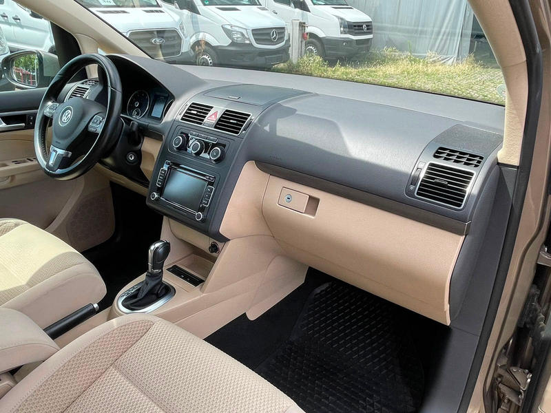 Volkswagen Touran 1.4 TSI/Aut./1.Hand/Parkpilot/TOPZUSTAND — photo 7