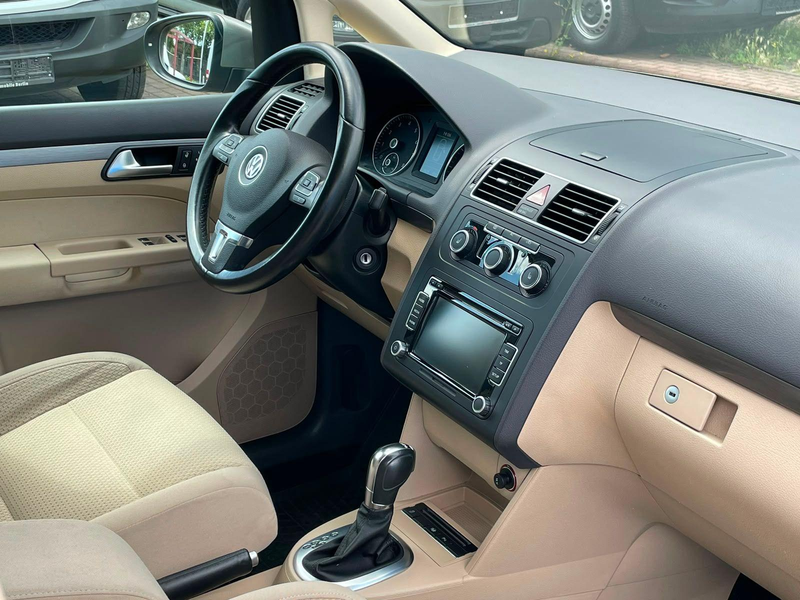 Volkswagen Touran 1.4 TSI/Aut./1.Hand/Parkpilot/TOPZUSTAND — photo 6