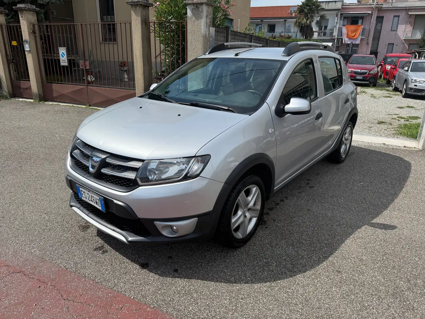 Dacia Sandero Sandero 1.5 dci Stepway 90cv E5 Gris - 1