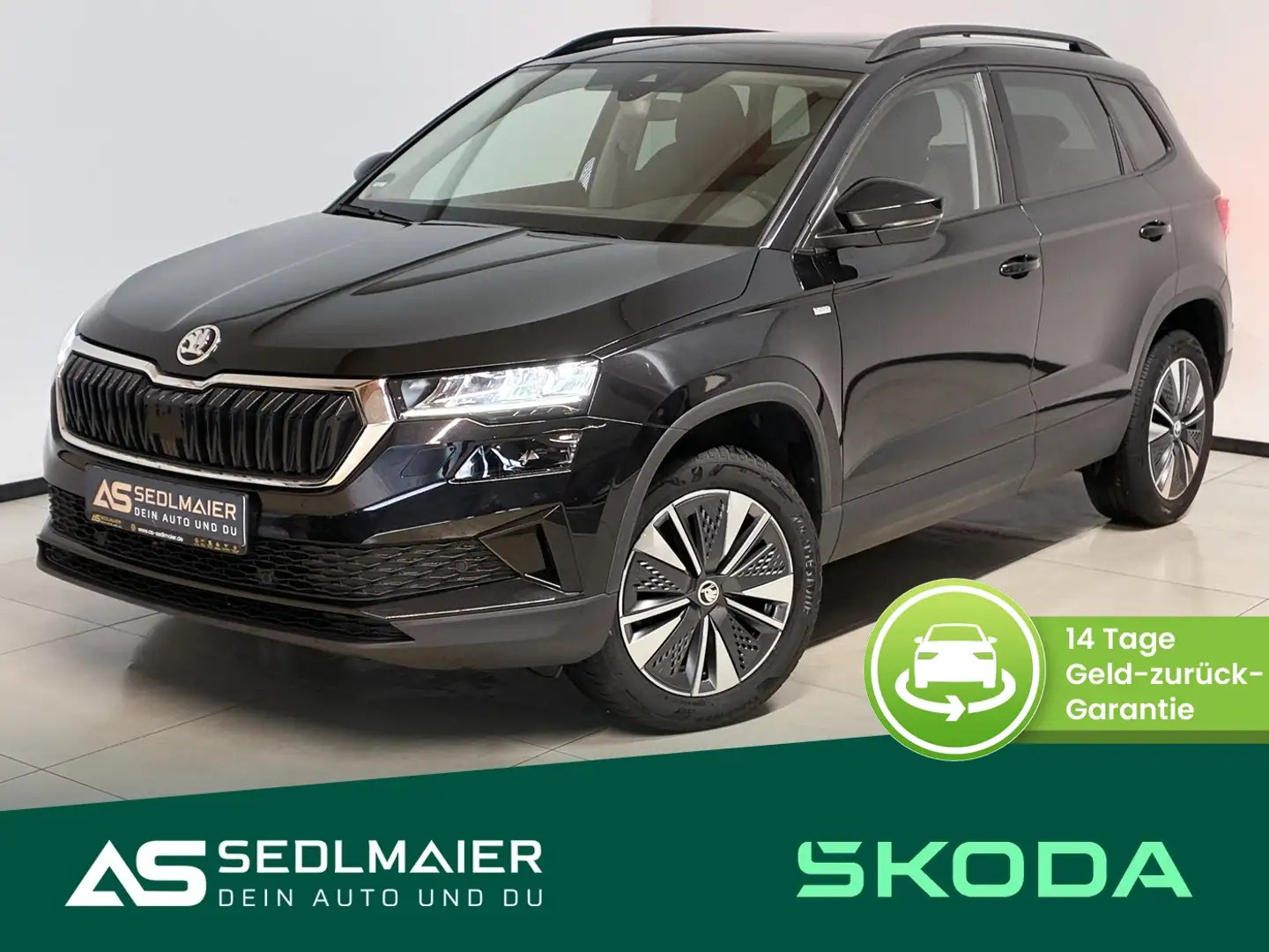 Skoda Karoq 1.5 TSI Tour PANO|AHK|WSSHz|SHZv+h|RCam|ACC Schwarz - 1