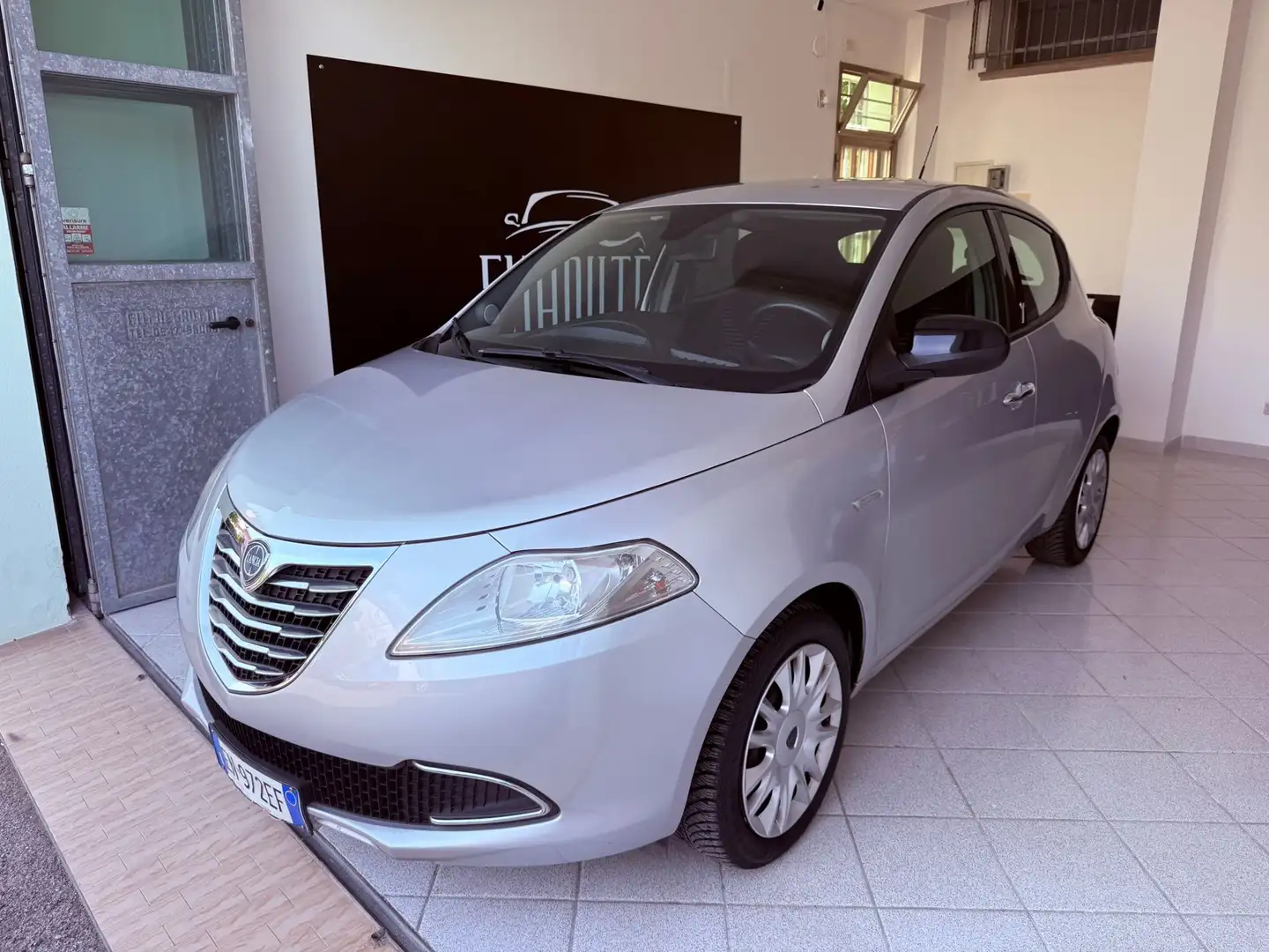 Lancia Ypsilon Ypsilon 1.2 8v Platinum s Argintiu - 1