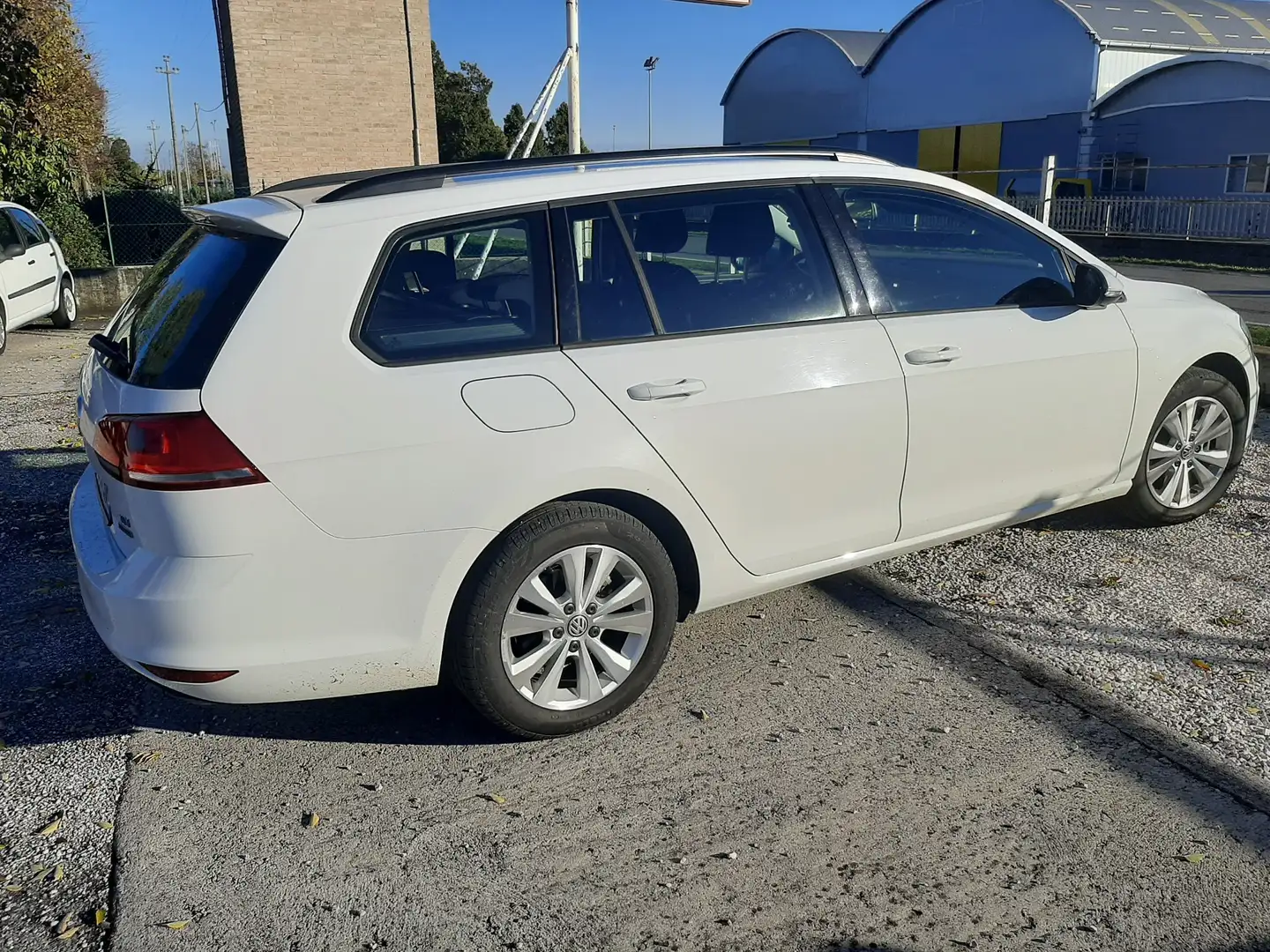 Volkswagen Golf Variant 1.6 tdi Comfortline 105 cv si neo patentato Bianco - 1