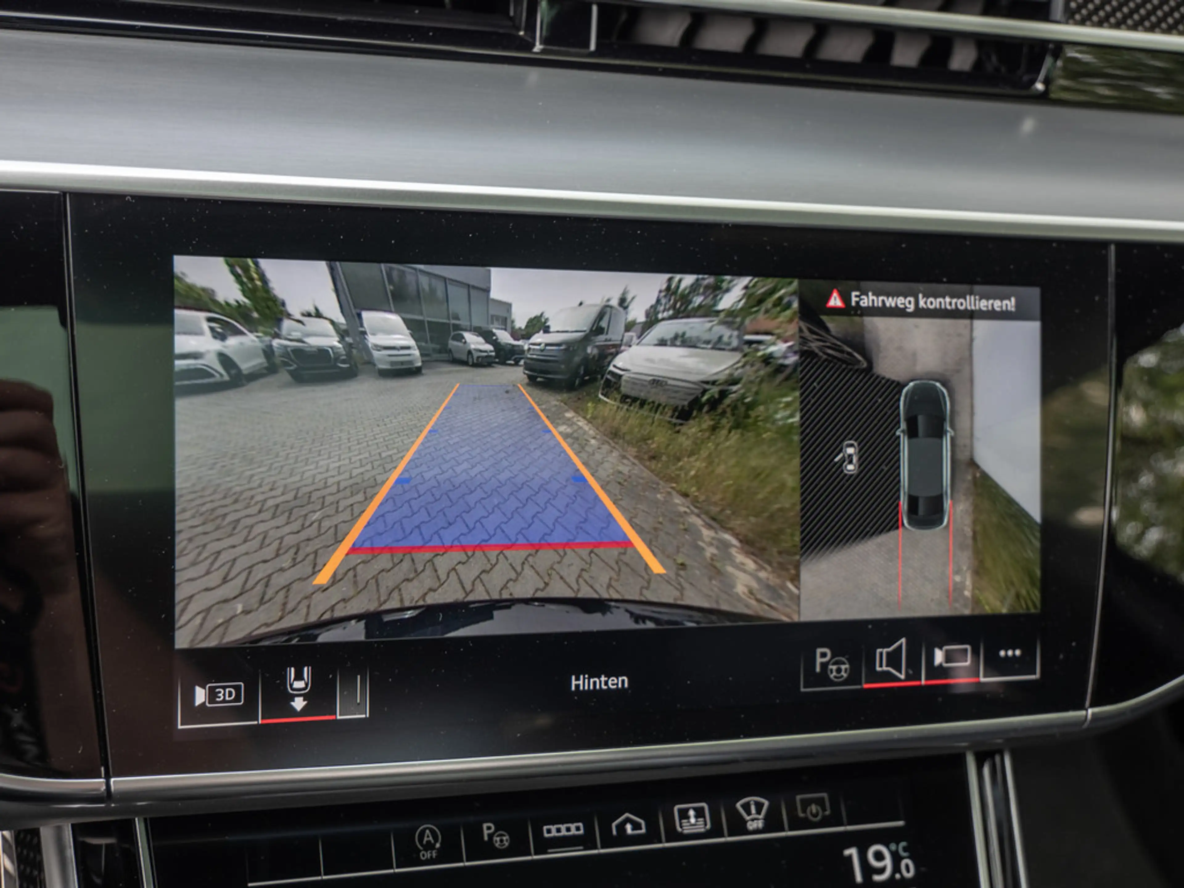 Audi S8 TFSI MATRIX PANO STANDHZ TV B&O — photo 16