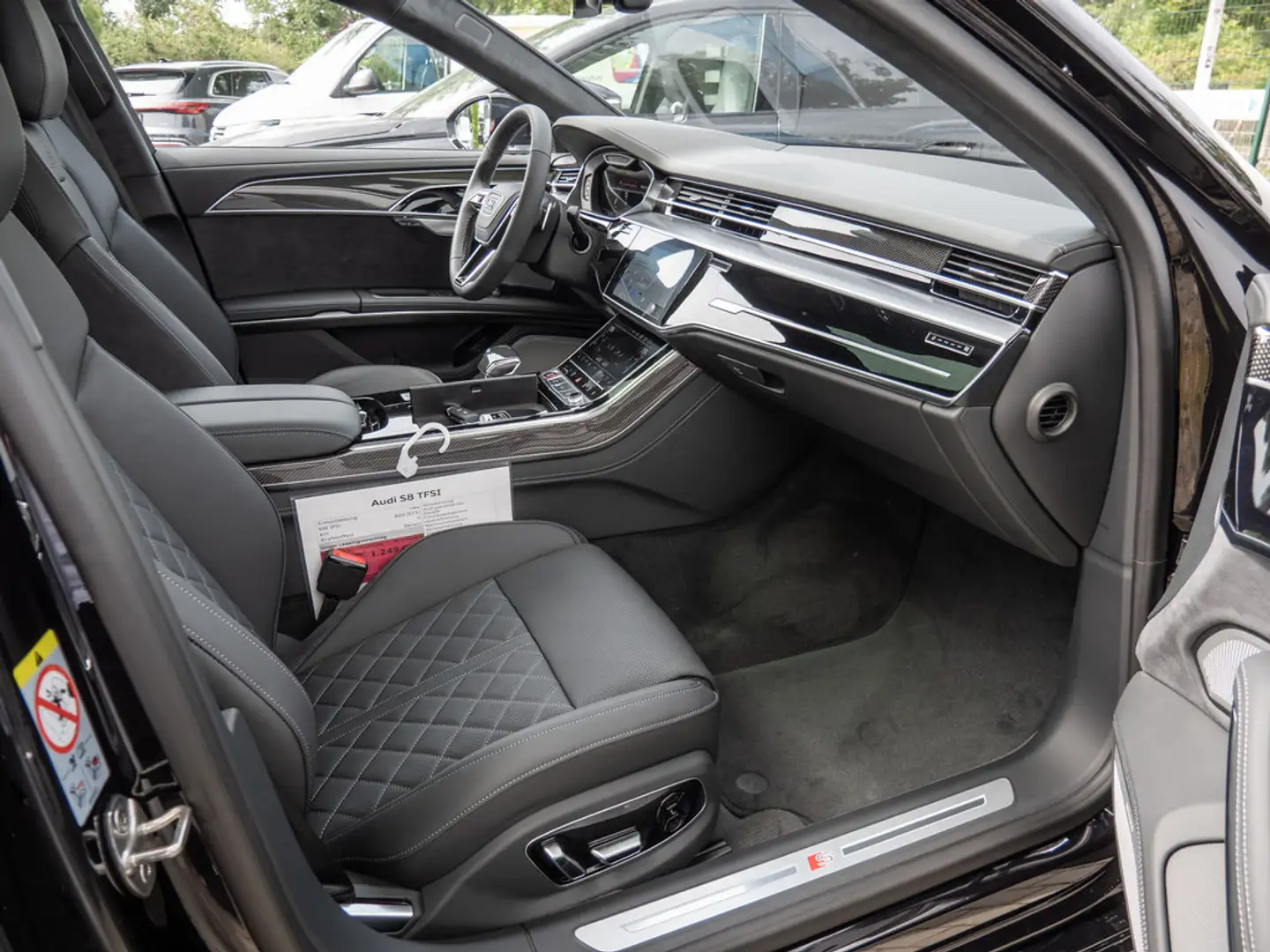 Audi S8 TFSI MATRIX PANO STANDHZ TV B&O Schwarz - 2