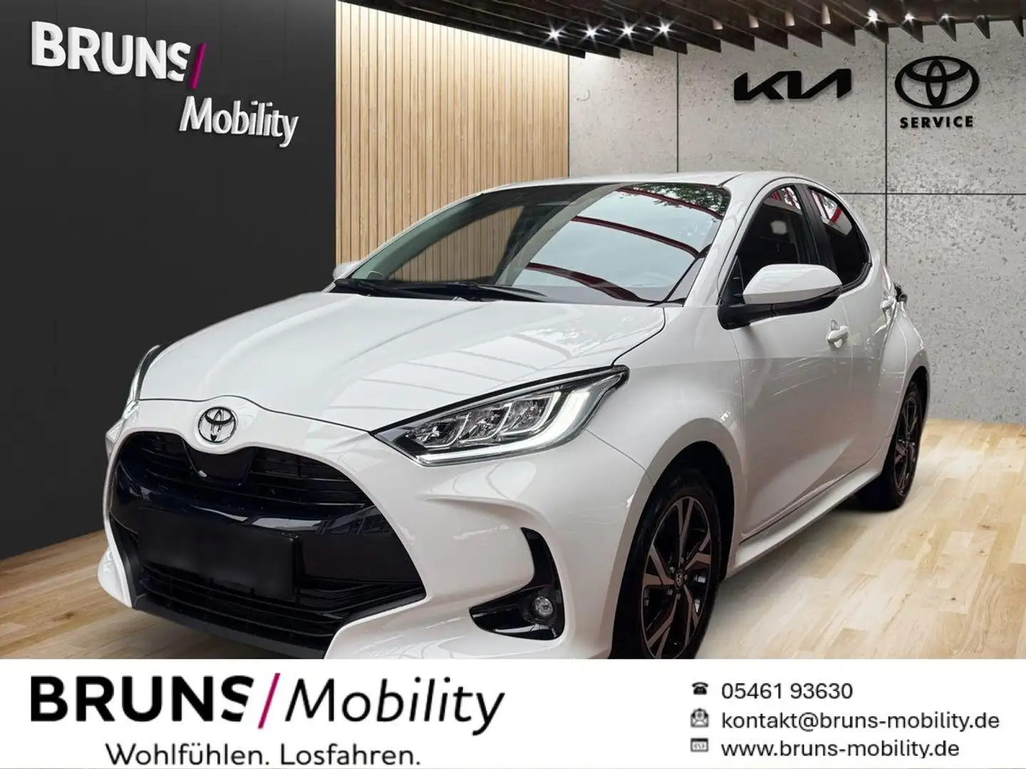 Toyota Yaris 1.5 Hybrid Teamplayer + Comfort-Paket Alb - 1