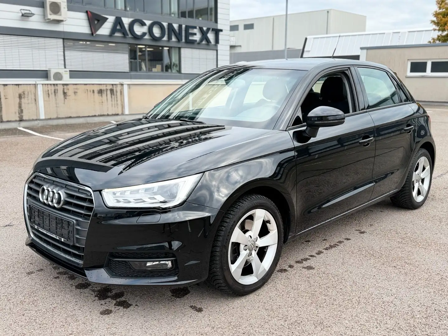 Audi A1 Sportback sport *5Türer* Noir - 1