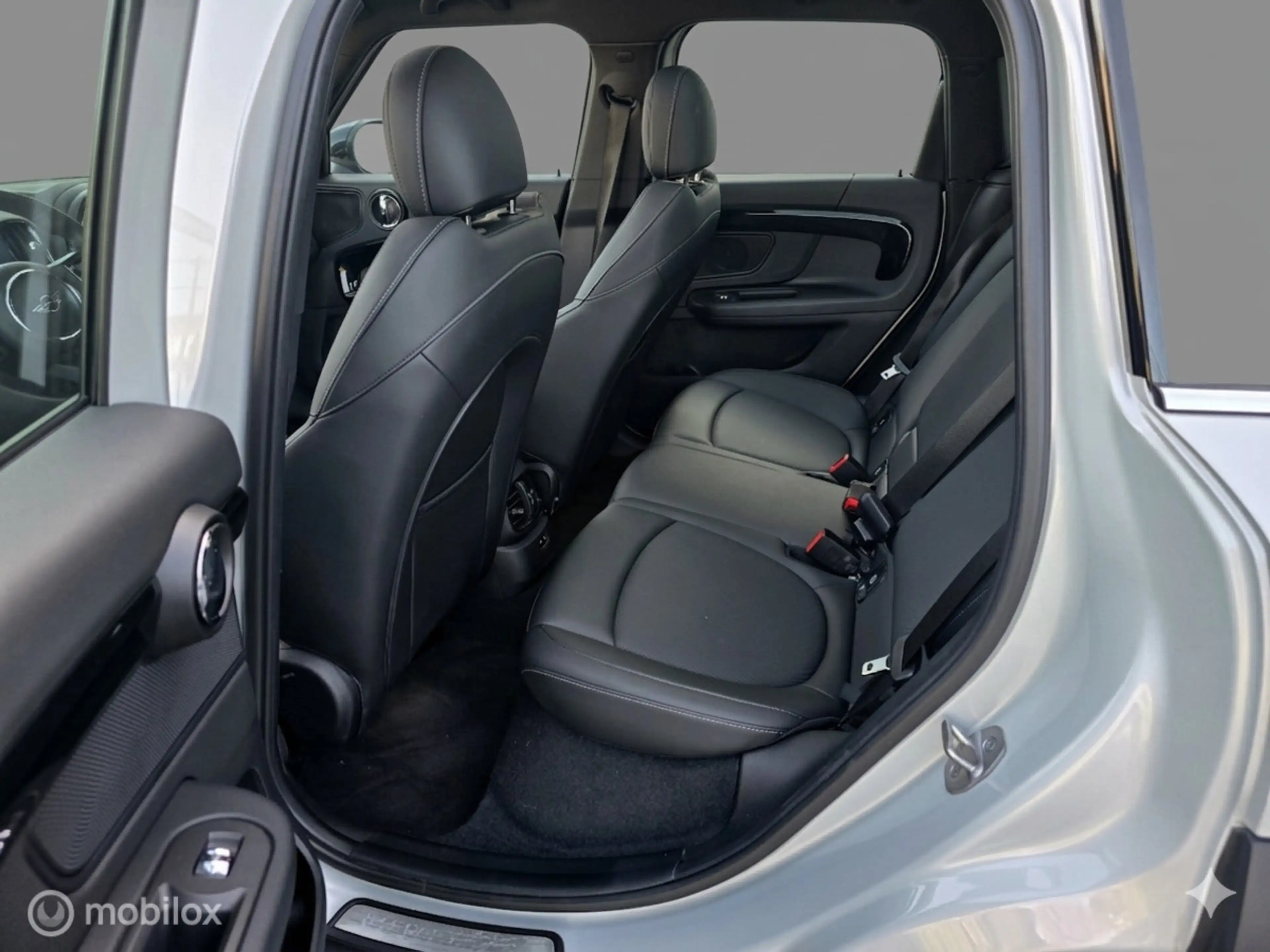 MINI Cooper SE Countryman 1.5 ALL4 pano/leder/camera/blackp — photo 11