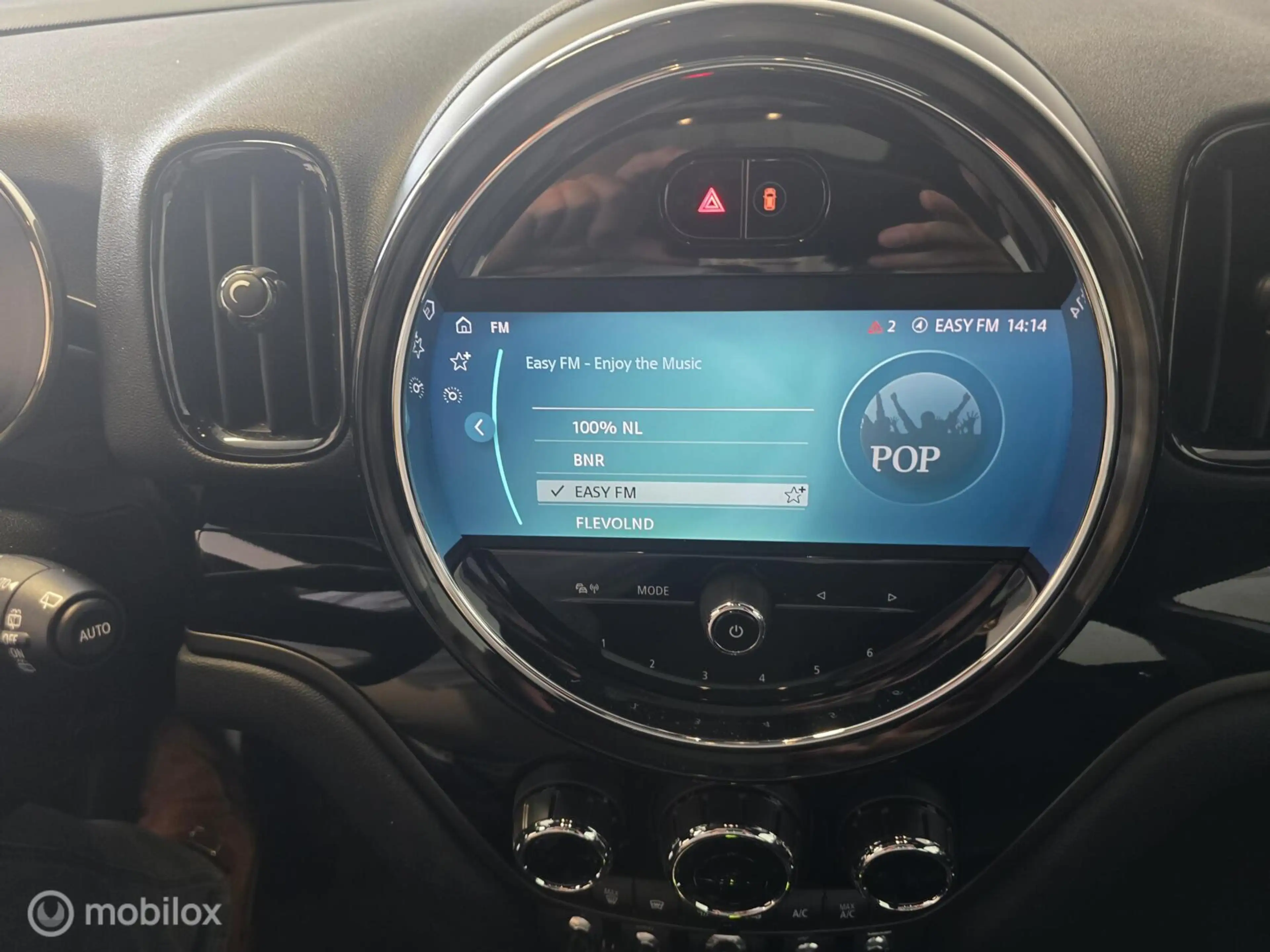 MINI Cooper SE Countryman 1.5 ALL4 pano/leder/camera/blackp — photo 8